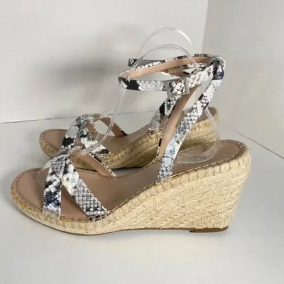 Charles by Charles David Platform Wedge Snake Sandals White Black Size 9.5 - Picture 5 of 8